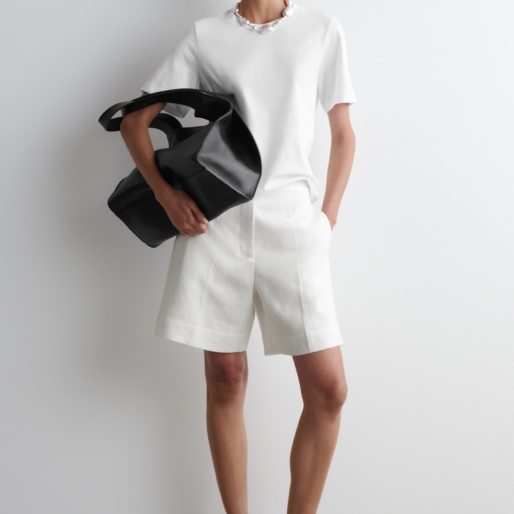 COS TAILORED ELASTICATED LINEN SHORTS